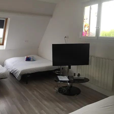 Chambres D'hotes Poirier Bazin Bed & Breakfast Montry