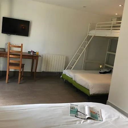 Chambres D'hotes Poirier Bazin Bed & Breakfast Montry